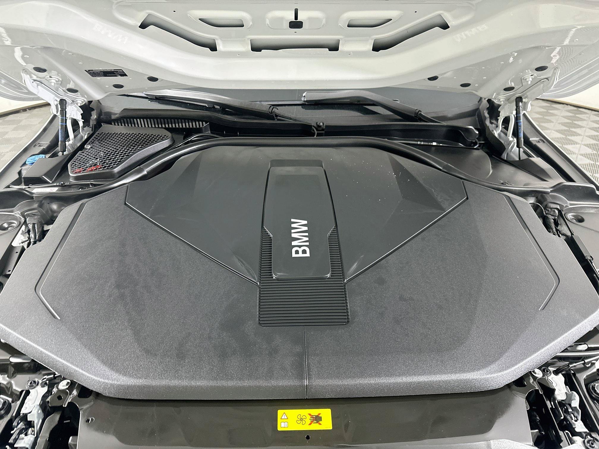 Used 2025 BMW i5 eDrive40i RWD image 34