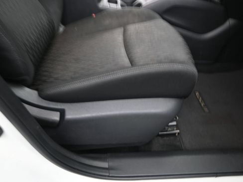 Used 2018 Nissan Rogue SV AWD/4WD image 11
