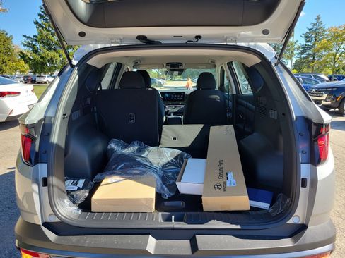 New 2026 Hyundai Tucson SE image 8