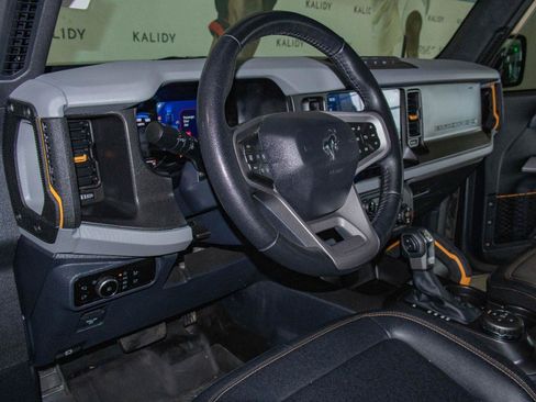 Used 2023 Ford Bronco Badlands w/ Sasquatch Package AWD/4WD image 6