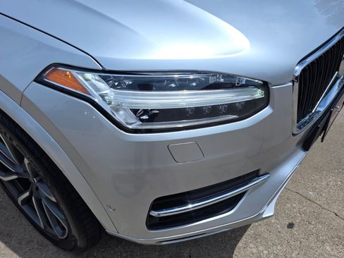 Used 2018 Volvo XC90 T6 Momentum w/ Convenience Package AWD/4WD image 11