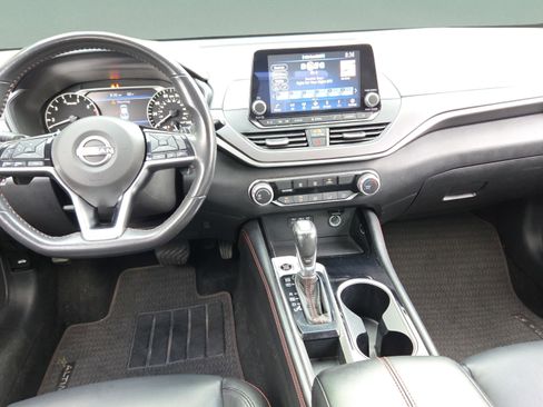 Used 2024 Nissan Altima 2.5 SR image 12