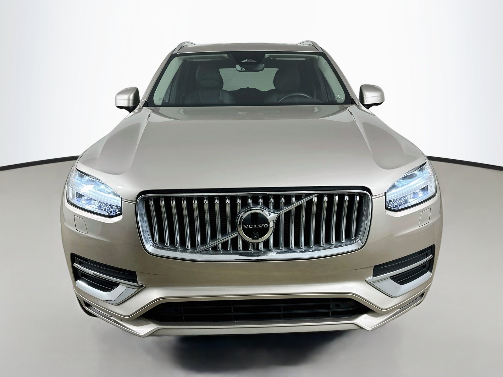 Used 2025 Volvo XC90 B6 Plus w/ Protection Package Premier AWD/4WD image 2