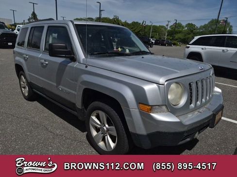 Used 2011 Jeep Patriot Latitude AWD/4WD image 1