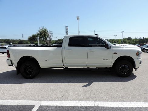 Used 2024 RAM 3500 Laramie w/ Night Edition AWD/4WD image 4