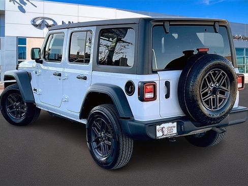 Used 2024 Jeep Wrangler Sport S image 12