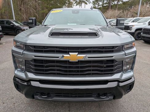 Certified 2024 Chevrolet Silverado 2500 Custom w/ Custom Value Package image 9