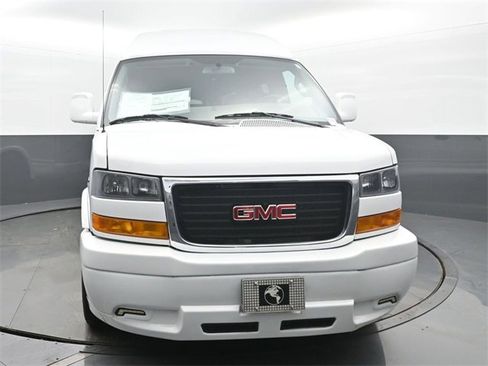 Used 2022 GMC Savana 2500 Explorer Conversion Van image 8
