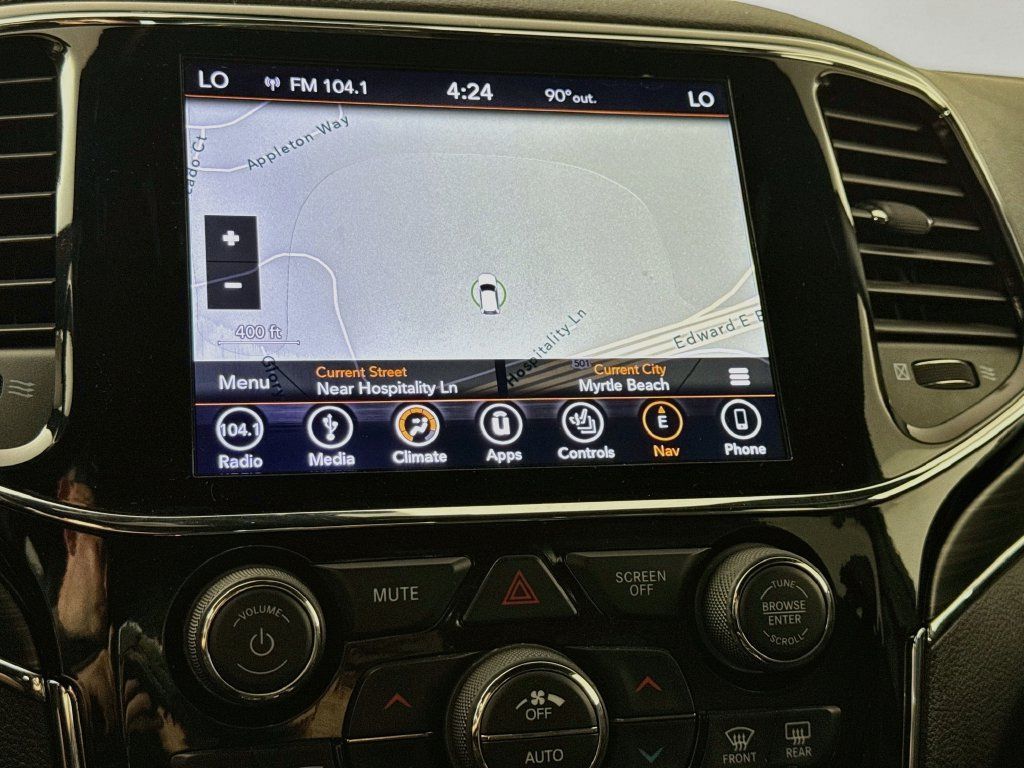 Used 2019 Jeep Grand Cherokee Limited AWD/4WD image 14