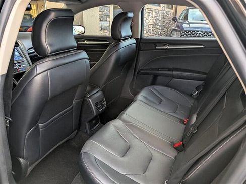 Used 2019 Ford Fusion Titanium image 26