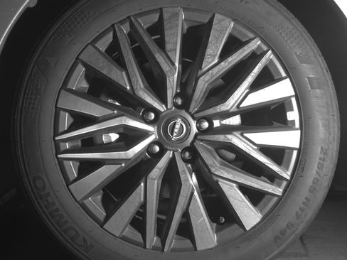 Used 2025 Nissan Altima 2.5 SV image 12