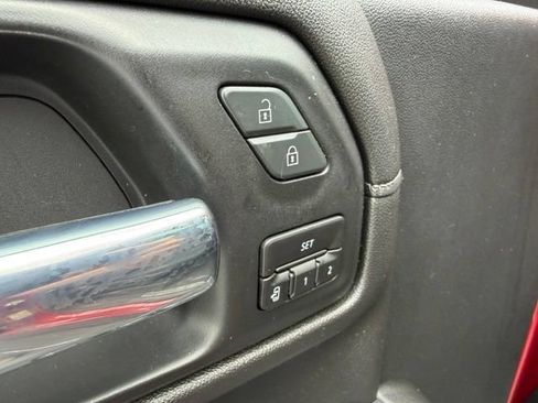 Used 2020 GMC Sierra 1500 Denali w/ Denali Ultimate Package AWD/4WD image 17