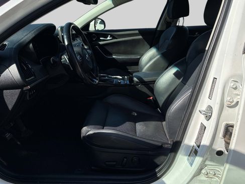 Used 2019 Kia Stinger AWD/4WD image 18