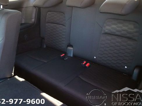 Used 2025 Nissan Pathfinder SV FWD image 14