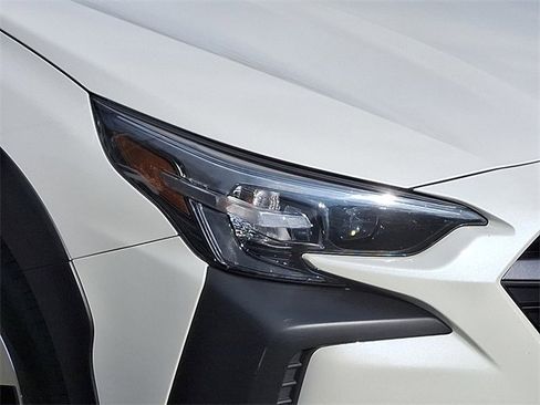 Used 2023 Subaru Outback Touring image 10