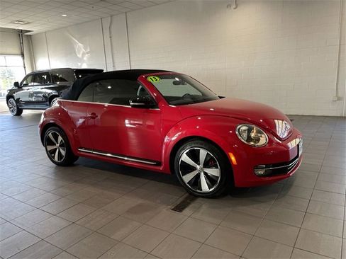 Used 2013 Volkswagen Beetle Turbo 60's Edition image 6