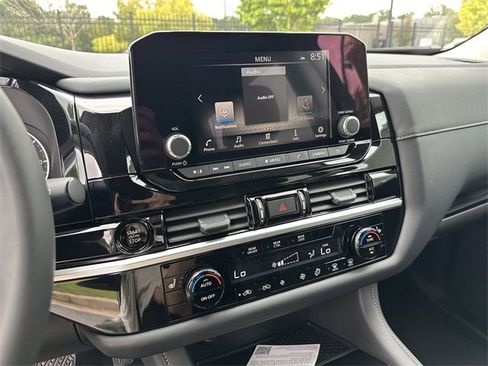 New 2025 Nissan Pathfinder SV w/ SV Premium Package image 24