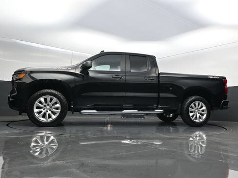 Used 2023 Chevrolet Silverado 1500 Custom AWD/4WD image 36