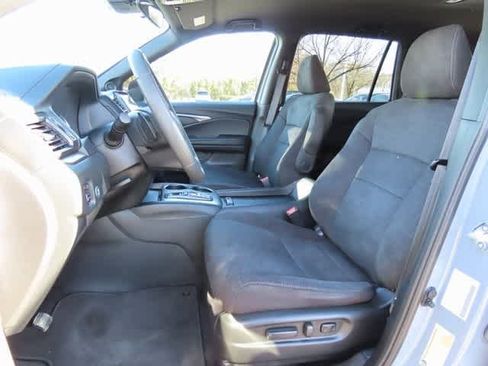 Certified 2022 Honda Pilot Sport image 13