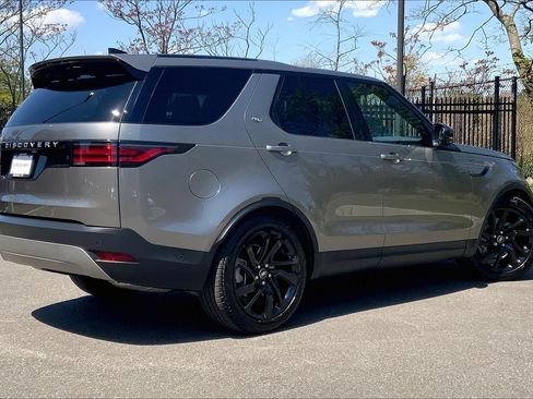 Certified 2025 Land Rover Discovery S AWD/4WD image 12