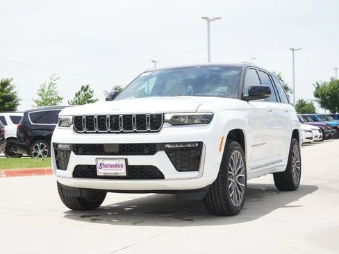 New 2026 Jeep Grand Cherokee Summit AWD/4WD image 3