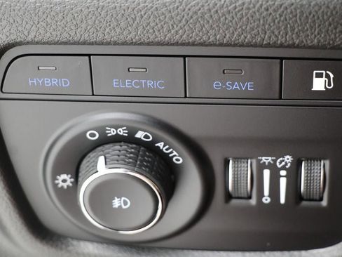 Used 2023 Jeep Grand Cherokee 4WD 4xe image 30