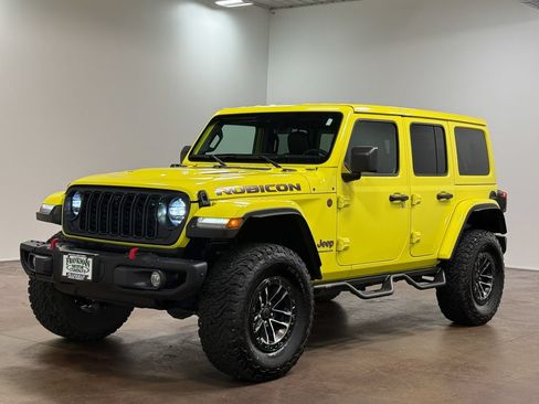 Used 2024 Jeep Wrangler Unlimited Rubicon AWD/4WD image 7