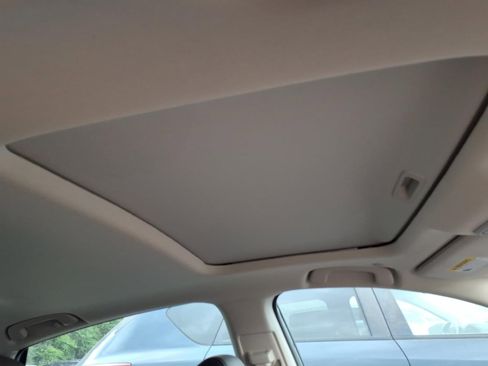 Used 2023 Honda Accord Touring image 9