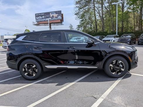 New 2026 Kia Sportage LX FWD image 3