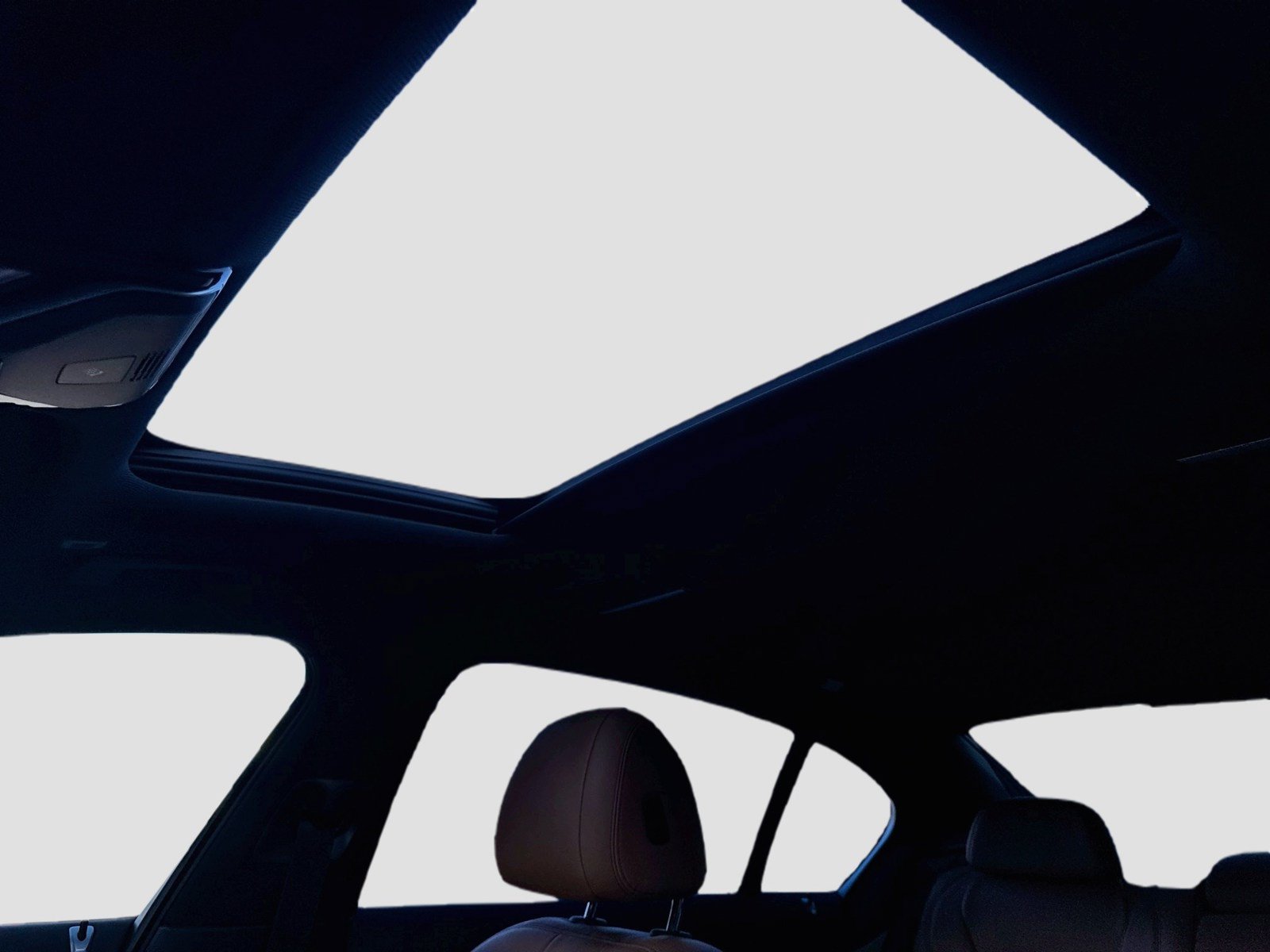 Used 2018 BMW 740i RWD image 15