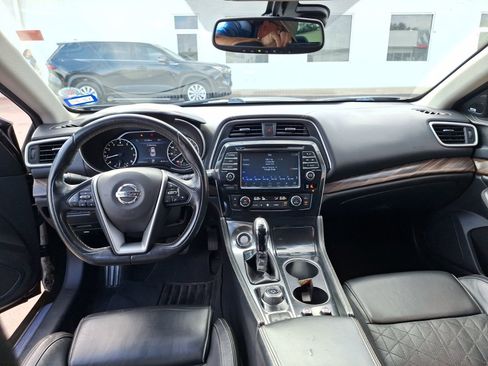 Used 2018 Nissan Maxima Platinum image 19