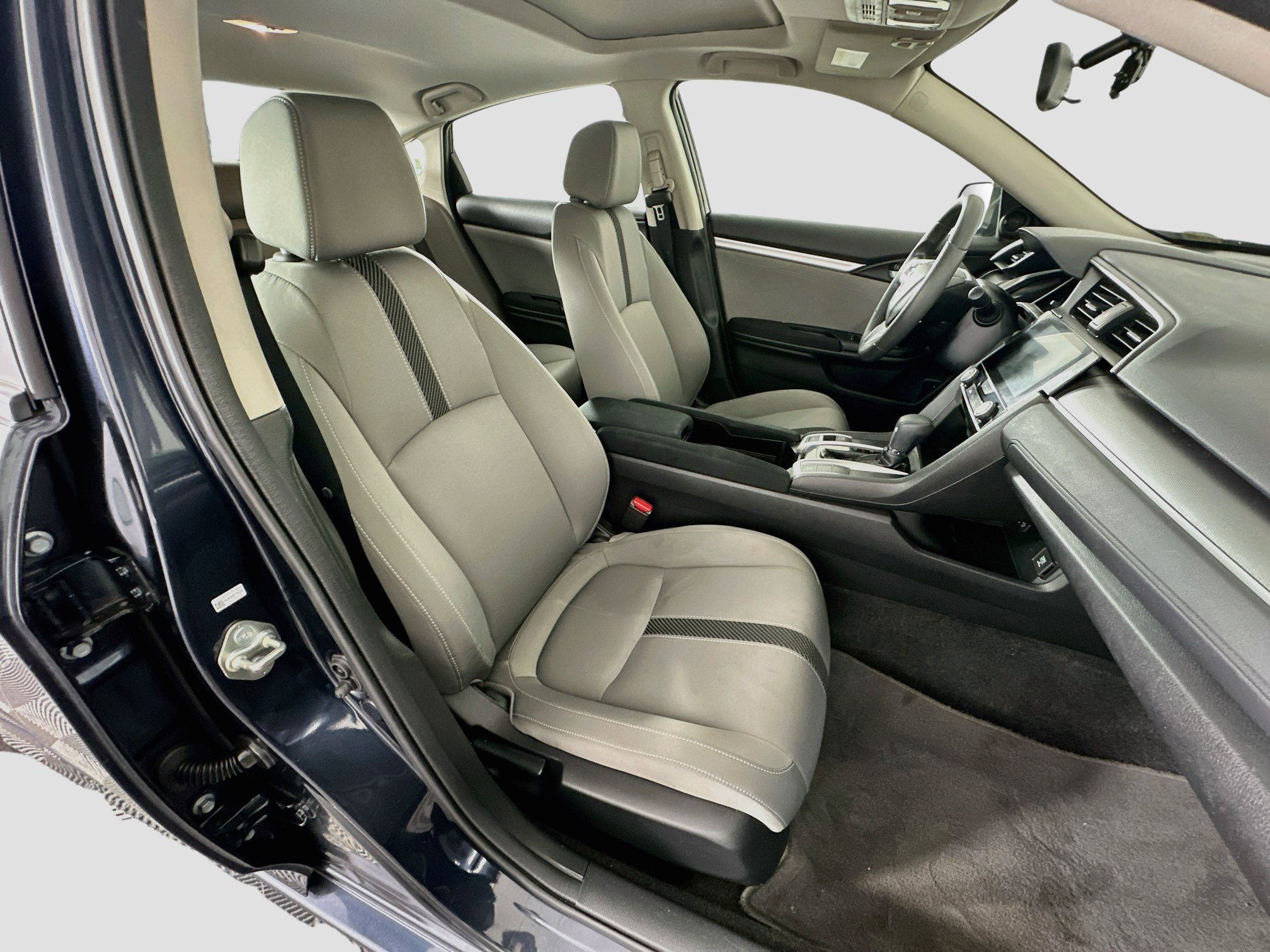 Used 2018 Honda Civic EX image 30