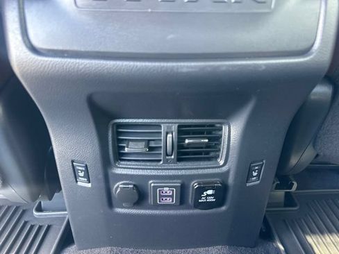 Used 2024 Nissan Titan Platinum Reserve w/ Moonroof Package AWD/4WD image 24