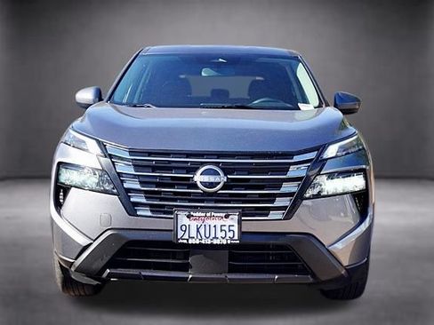 Used 2024 Nissan Rogue SV AWD/4WD image 10