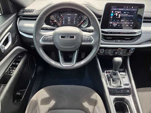 Certified 2025 Jeep Compass Sport AWD/4WD image 16