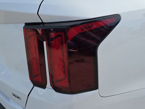 New 2026 Kia Sorento S AWD/4WD image 11