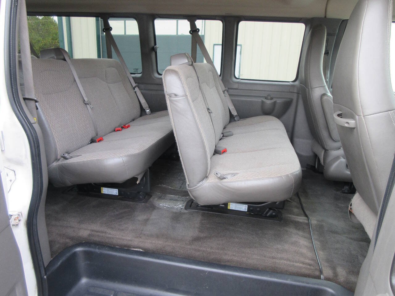 Used 2016 Chevrolet Express 3500 LT w/ LT Preferred Equipment Group RWD image 14
