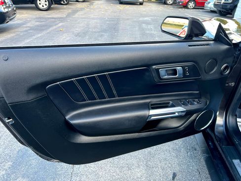 Used 2023 Ford Mustang Premium image 15
