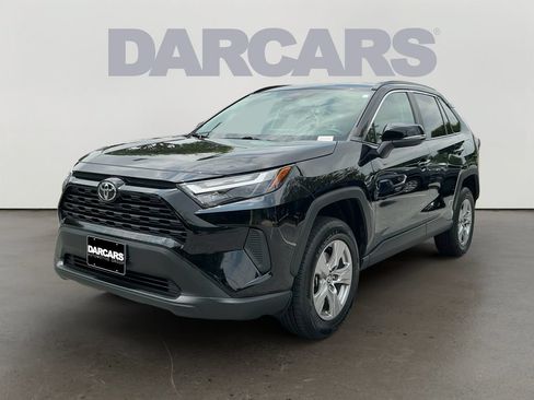 Used 2025 Toyota RAV4 XLE AWD/4WD image 3