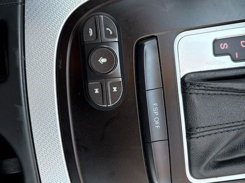 Used 2010 Audi A5 2.0T Premium image 19