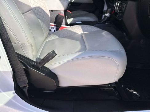 Certified 2022 Jeep Wrangler Unlimited Sahara image 11