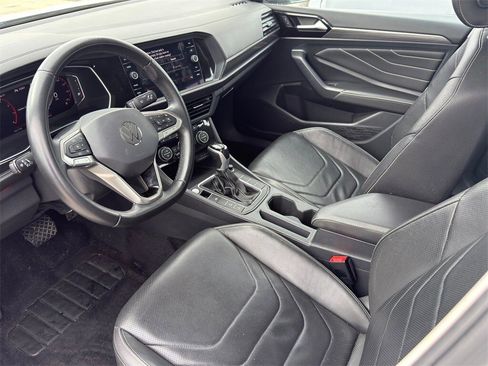 Used 2022 Volkswagen Jetta SEL image 9