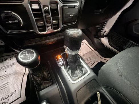 Used 2021 Jeep Wrangler Unlimited Sport AWD/4WD image 16