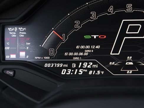 Used 2022 Lamborghini Huracan STO image 30