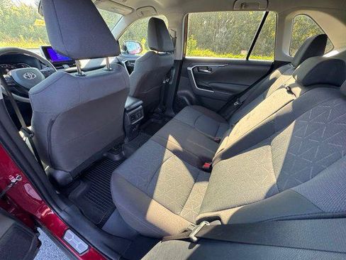 Certified 2024 Toyota RAV4 XLE AWD/4WD image 17
