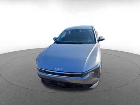 Used 2025 Kia K4 LXS image 2