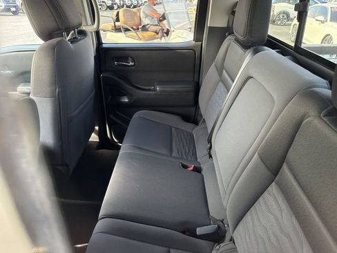 Used 2023 Nissan Frontier SV w/ SV Convenience Package image 13