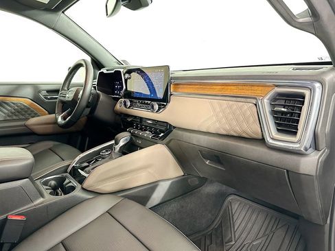 Used 2023 GMC Canyon Denali image 32