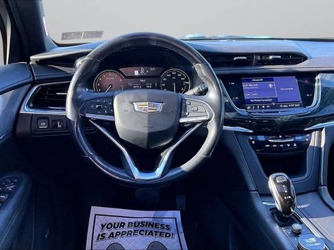 Used 2020 Cadillac XT6 Premium Luxury AWD/4WD image 5