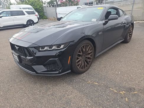 Used 2024 Ford Mustang GT Premium RWD image 4